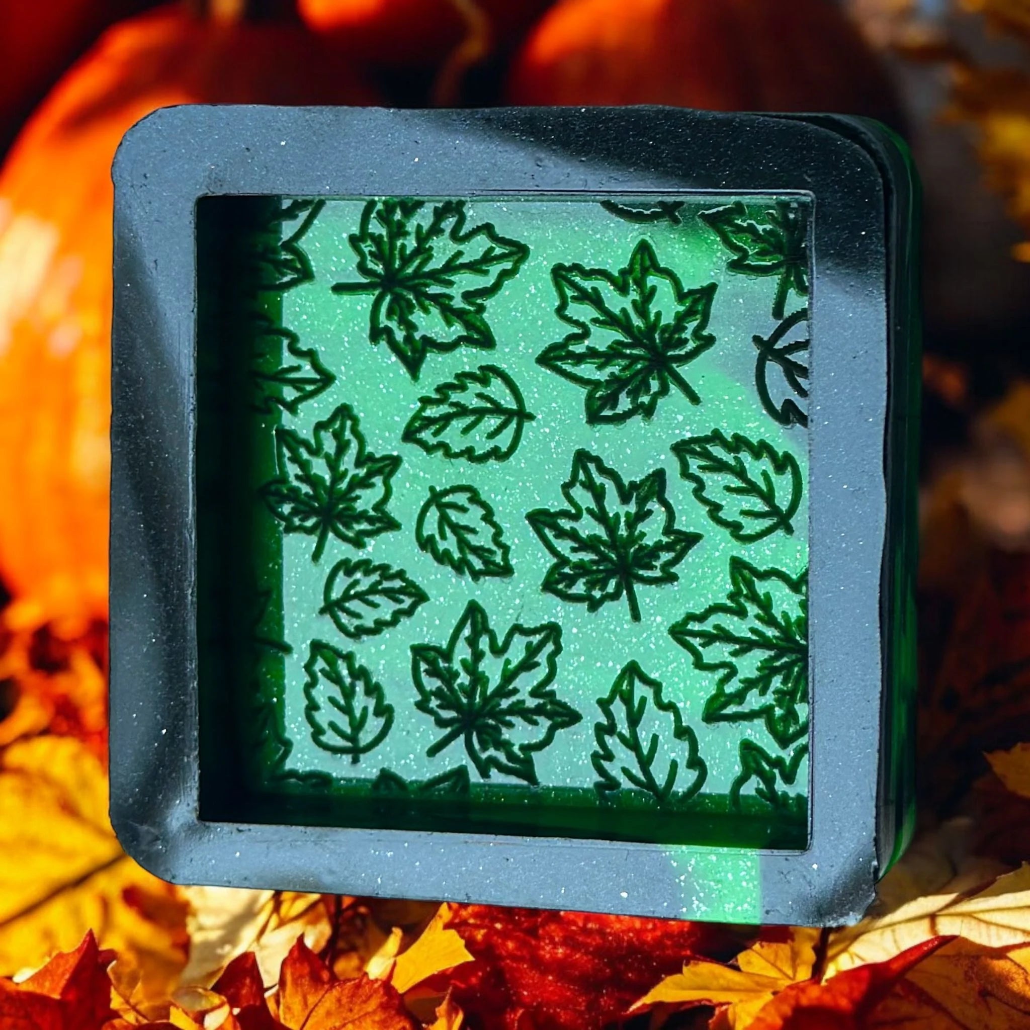 Square Leaf Mini