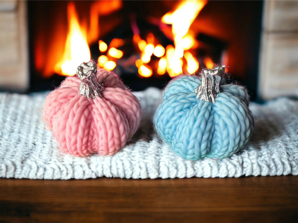 3D Knitted Pumpkin Duo